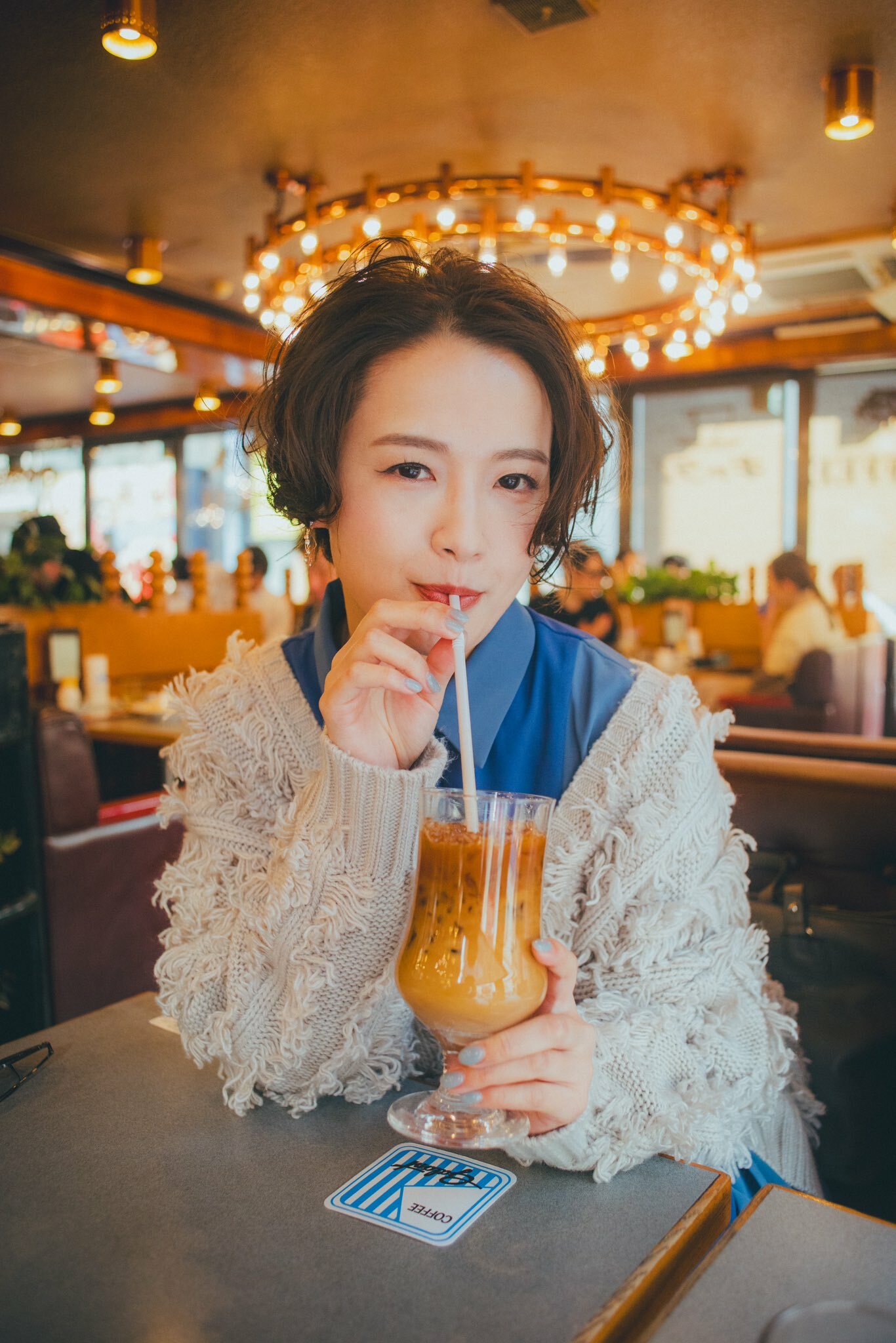 日韓混血〈向井藍〉短髮辣妹轉人妻，超讚扭腰騎乘位、靈活度十足的AV女優