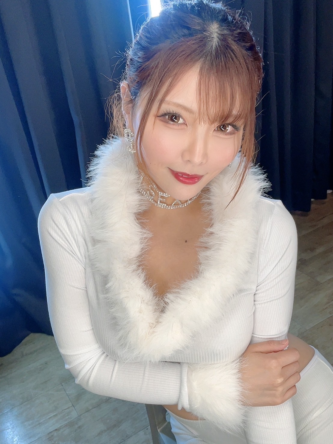 出道即中出解禁!主動應徵想被炮 輕熟女《新村晶》F奶嬌小清純女優