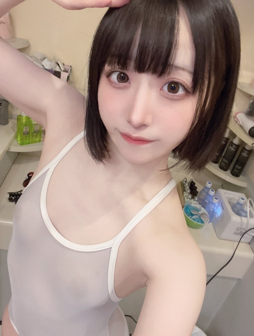 天真無邪《小島御子》巨尻美少女