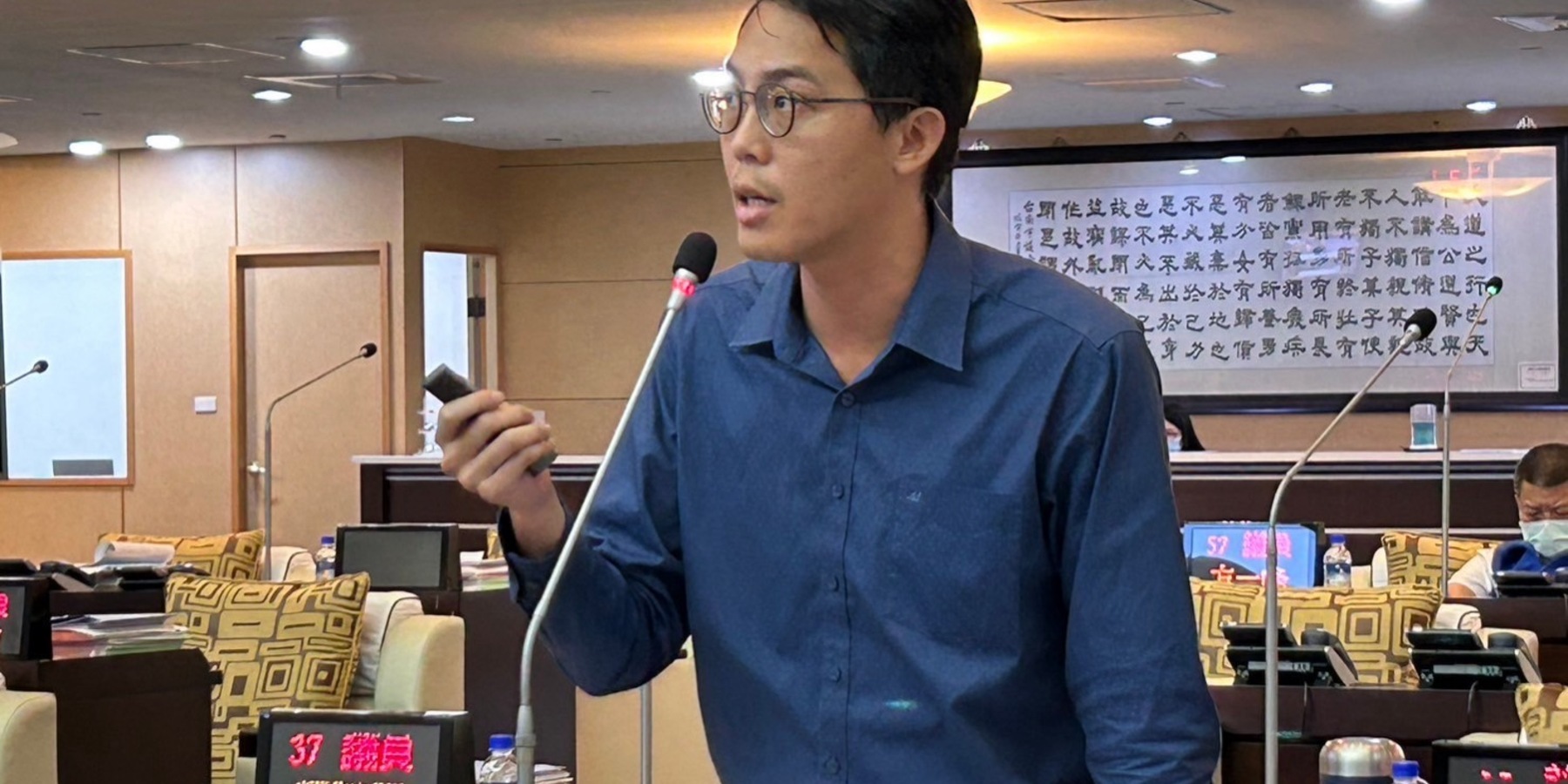 行刑式砍樹爭議不斷 議員李宗霖要求工務局應提升修樹水準