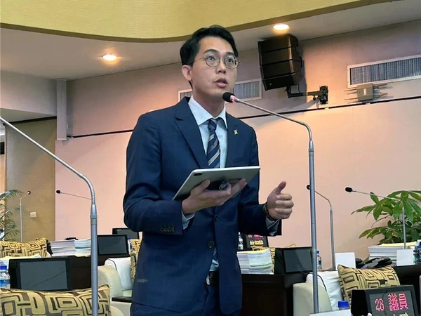 巨業黑歷史多加入台南公車鄉親怕爆？交通局：不同團隊