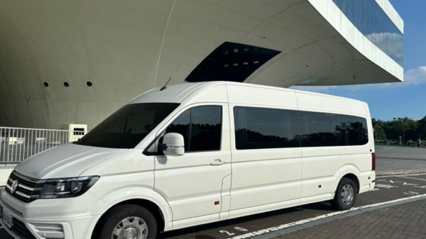 外國外交部長×商務接待專車