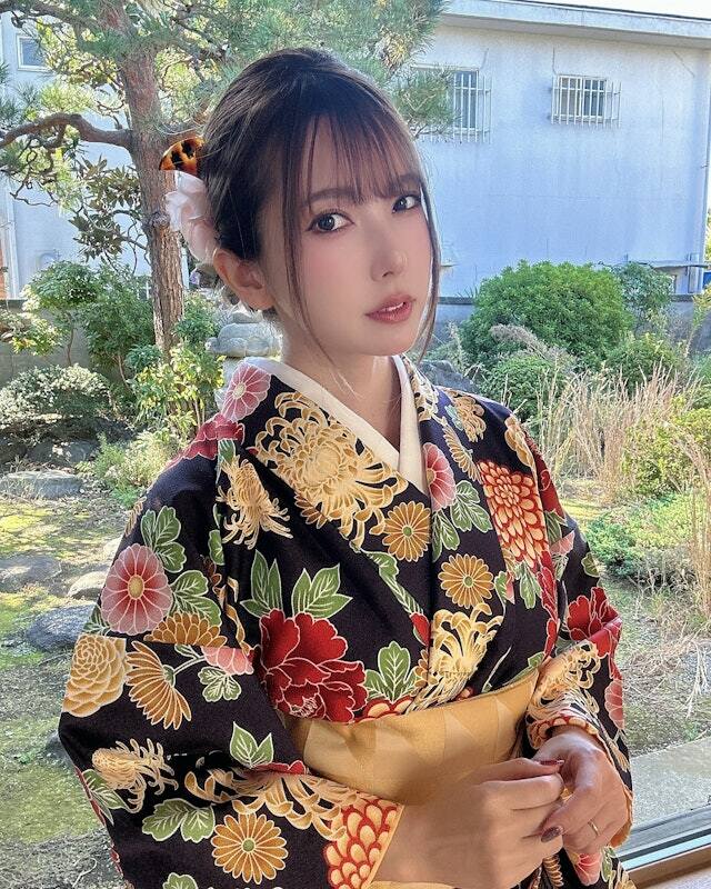 暗黑林志玲之稱,知名女優之一 《波多野結衣》