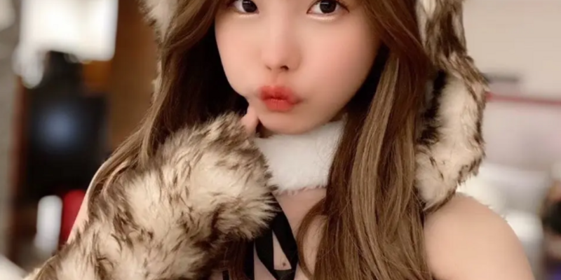 A cup貧乳但很色氣的蘿莉之神《松本一香》