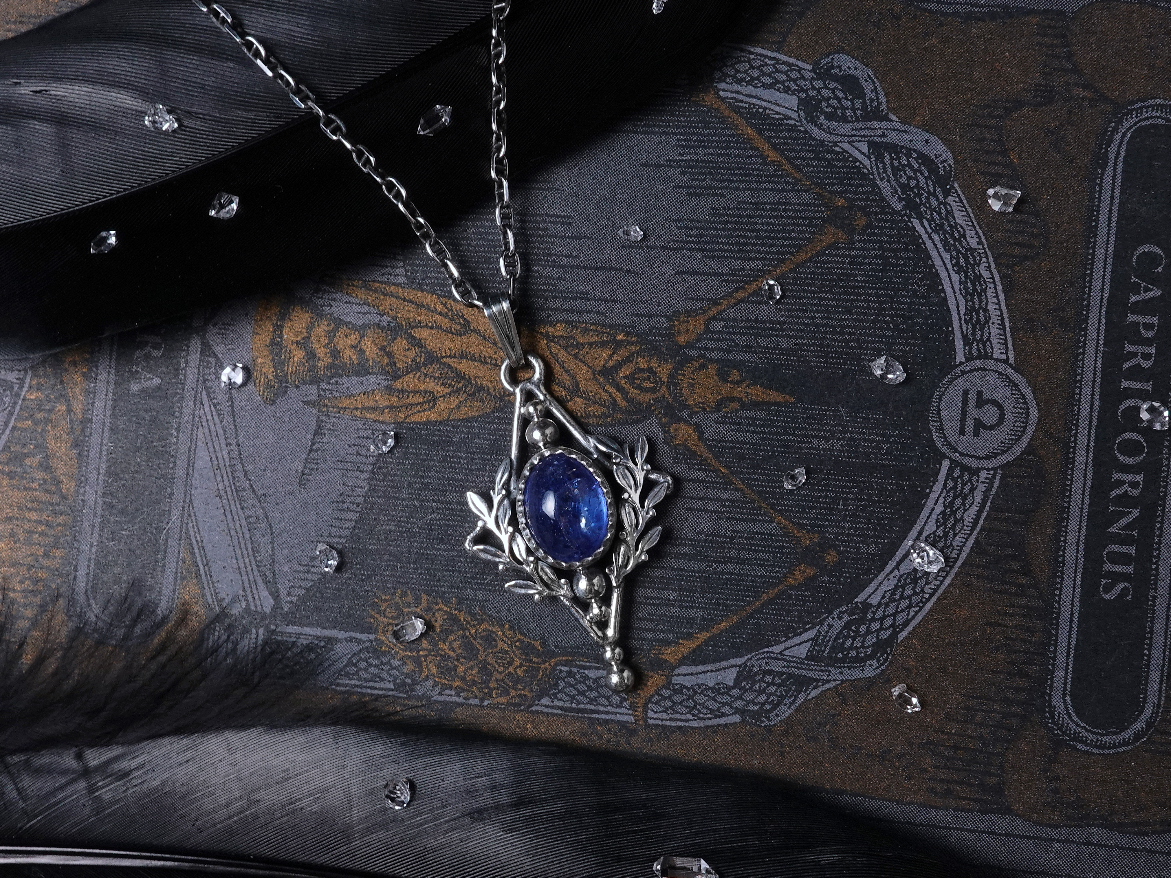 星冠紋章。坦桑石純銀墜