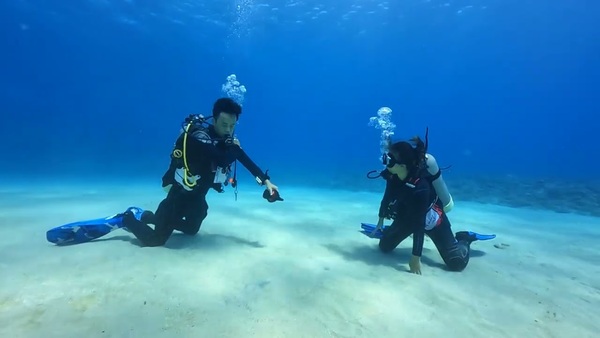 教學示範 OW 開放水域課程 面鏡脫戴 PADI 教學 示範 步驟