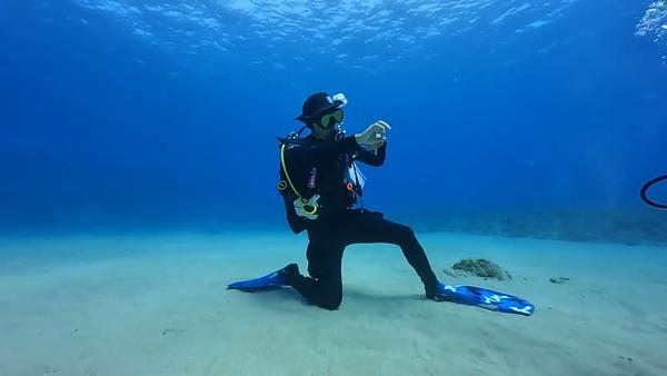 教學示範  OW CESA 開放水域課程 水平示範 有控制緊急上升技巧示範 步驟 PADI系統