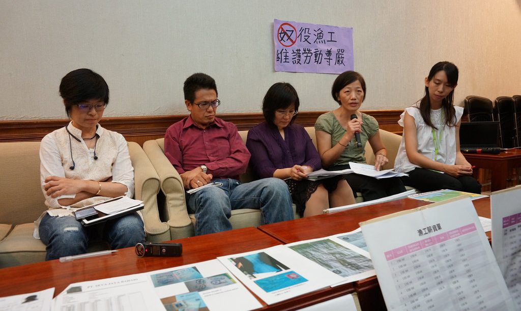 【苦勞網】揭露境外聘僱漁工遭剝削 工會、環團籲納勞基法保障