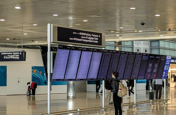企業差旅｜出差班機延誤怎麼辦？旅遊不便險對商務差旅的3個實用重點