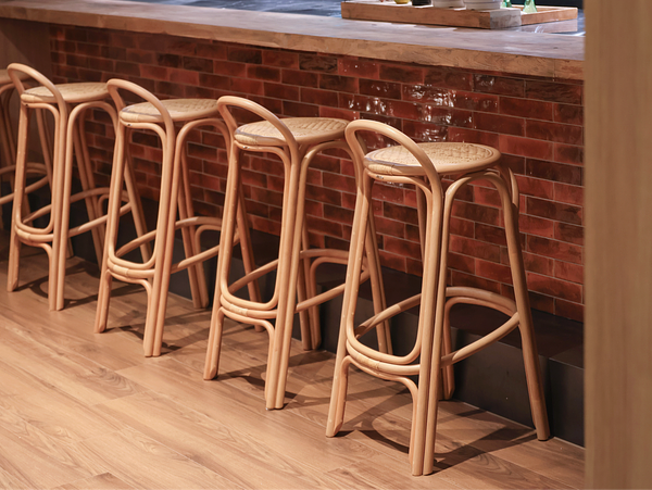 山嶼吧台椅 Island Bar Stool