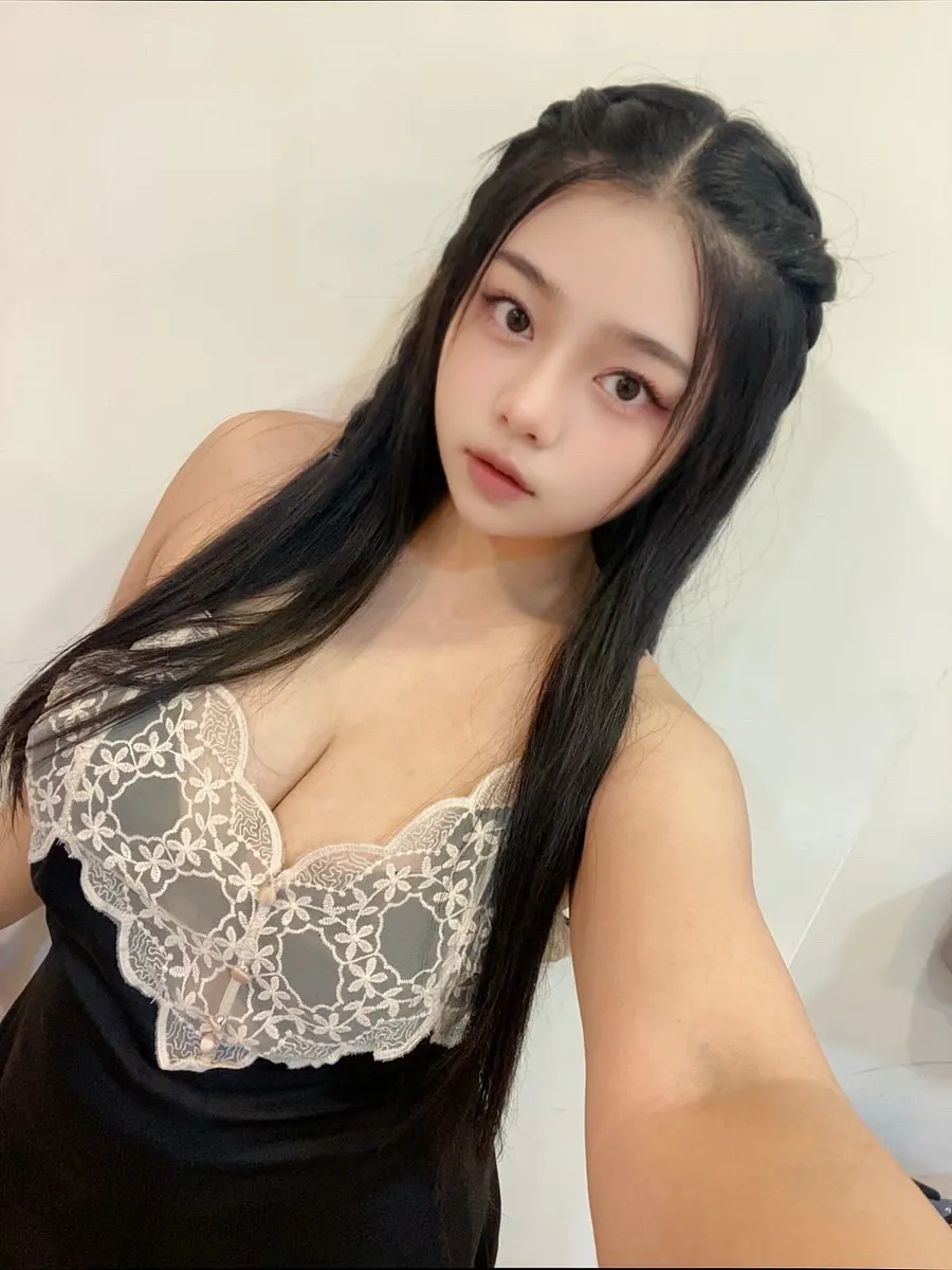 依依