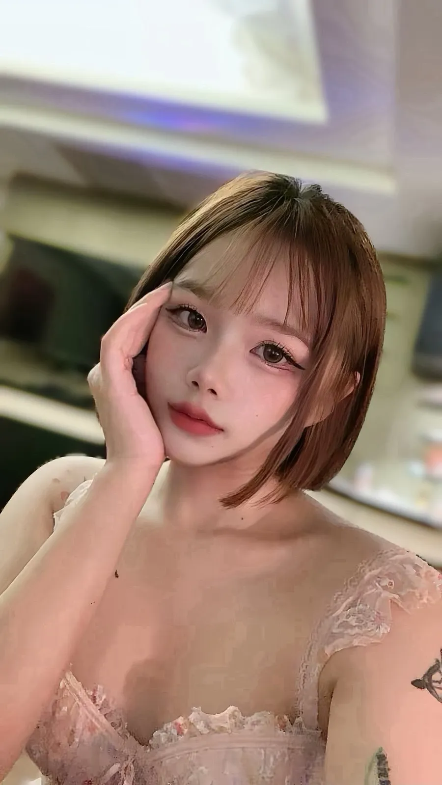 萌萌.