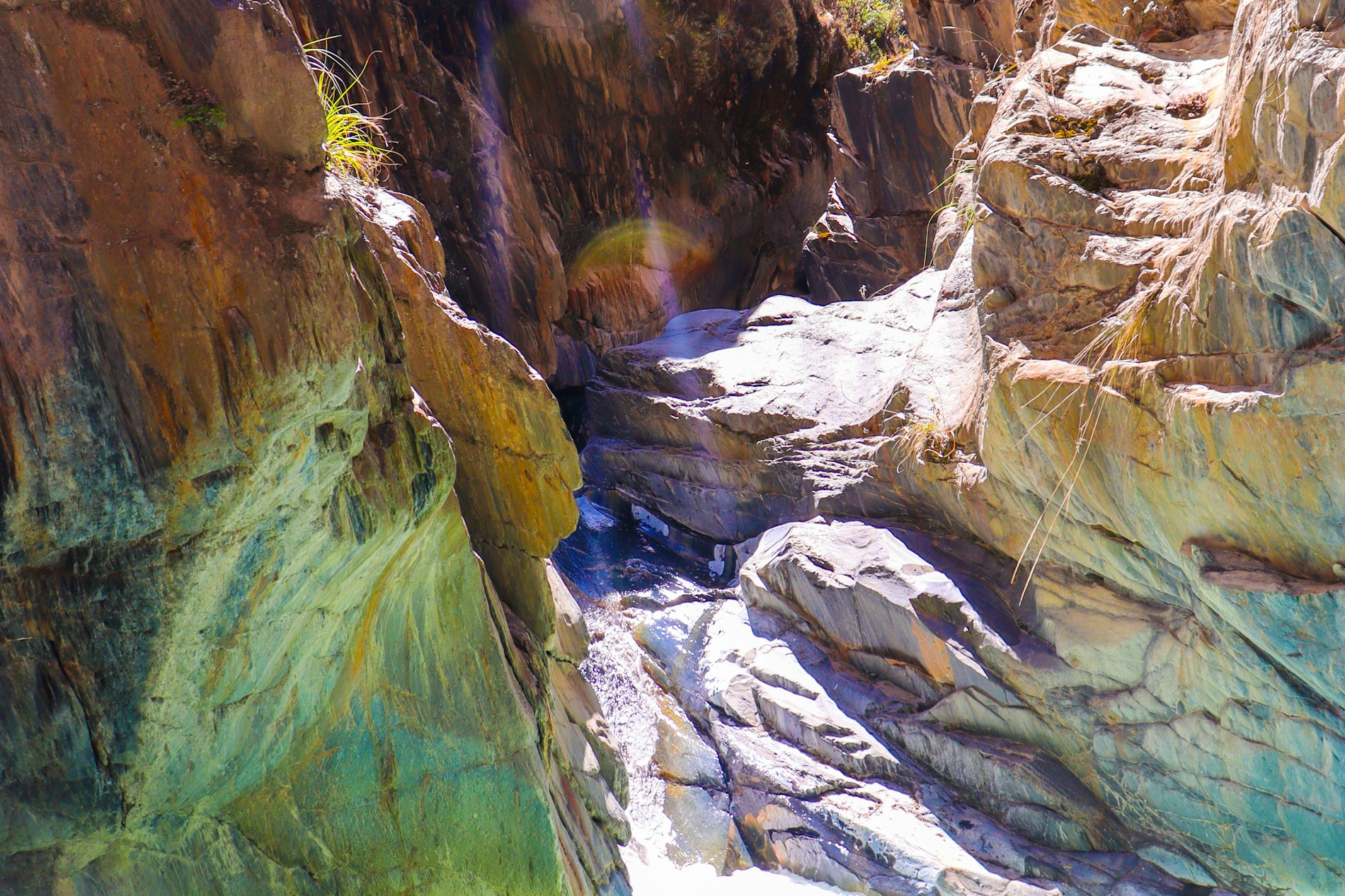 Kawasan瀑布青翠潭水