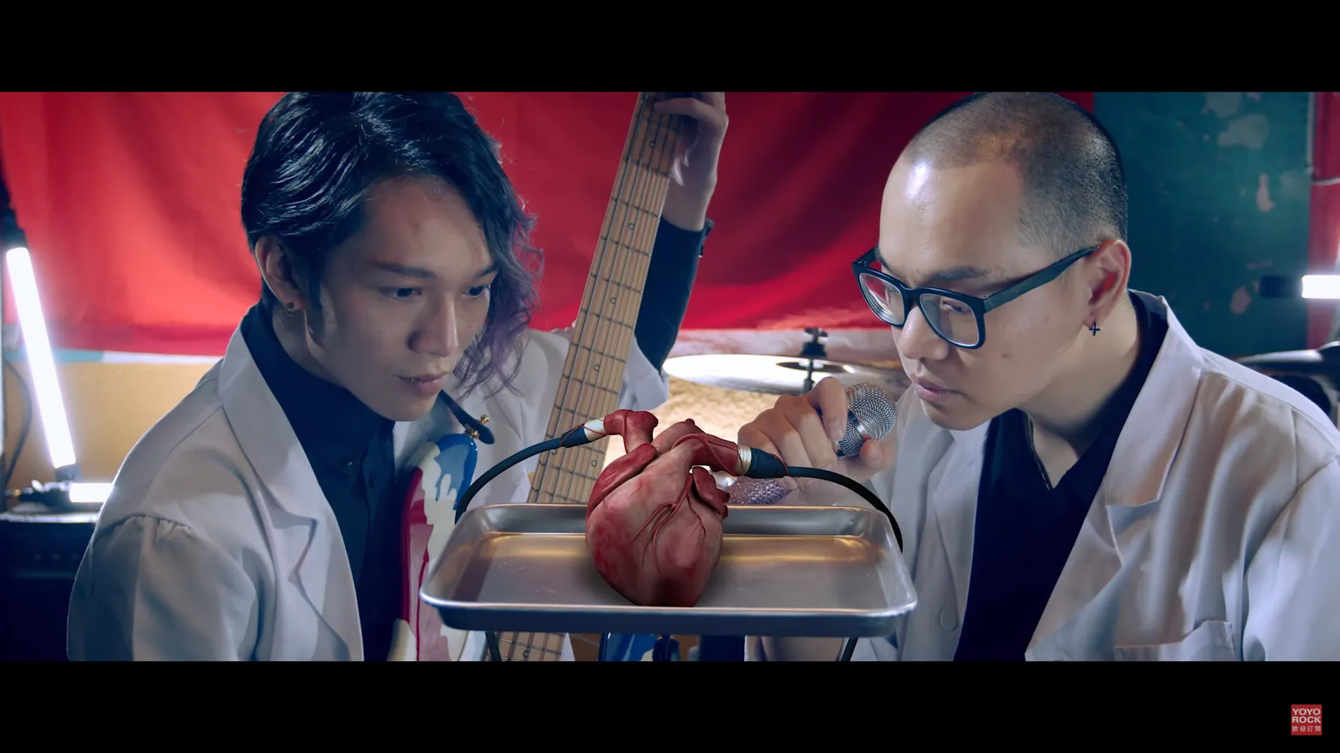 心臟爆擊 - 走樣世界｜Official Music Video 6