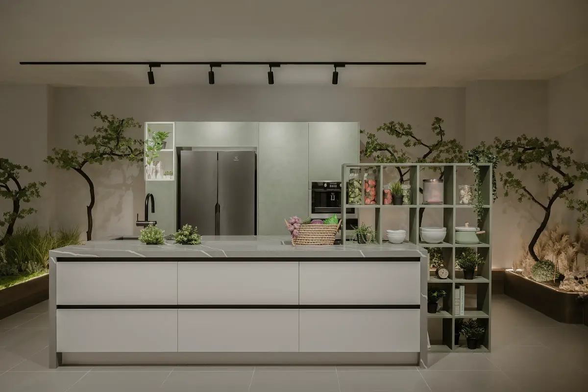 蕃茄廚具展示間：花園島廚